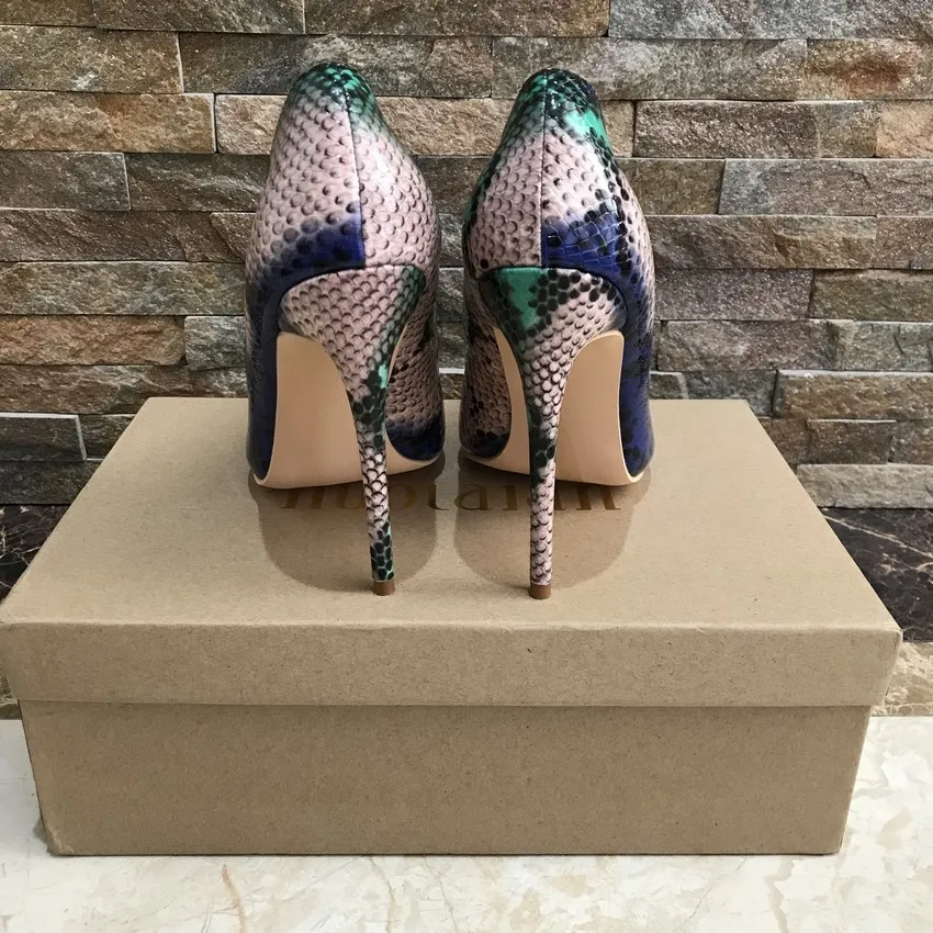 2018 брендовая модная женская обувь со змеиным принтом пикантные туфли на высоком