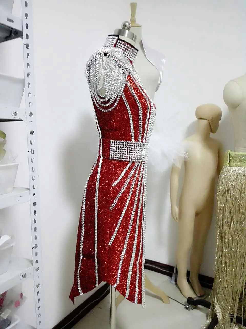 Пикантная длинная стильная куртка с блестками наряд кисточками и эполетами