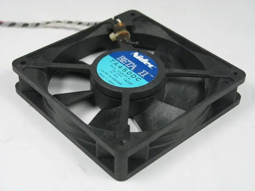 Охлаждающий вентилятор для сервера Nidec A32670-16 TA450DC DC 24V 0.31A 120x120x25 мм