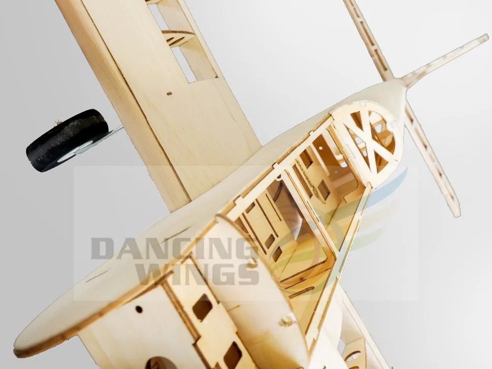 Радиоуправляемая модель самолета Balsawood Aeromodelling лазерная резка EP мощность размах крыльев 1,4 м тренировочный самолет T30