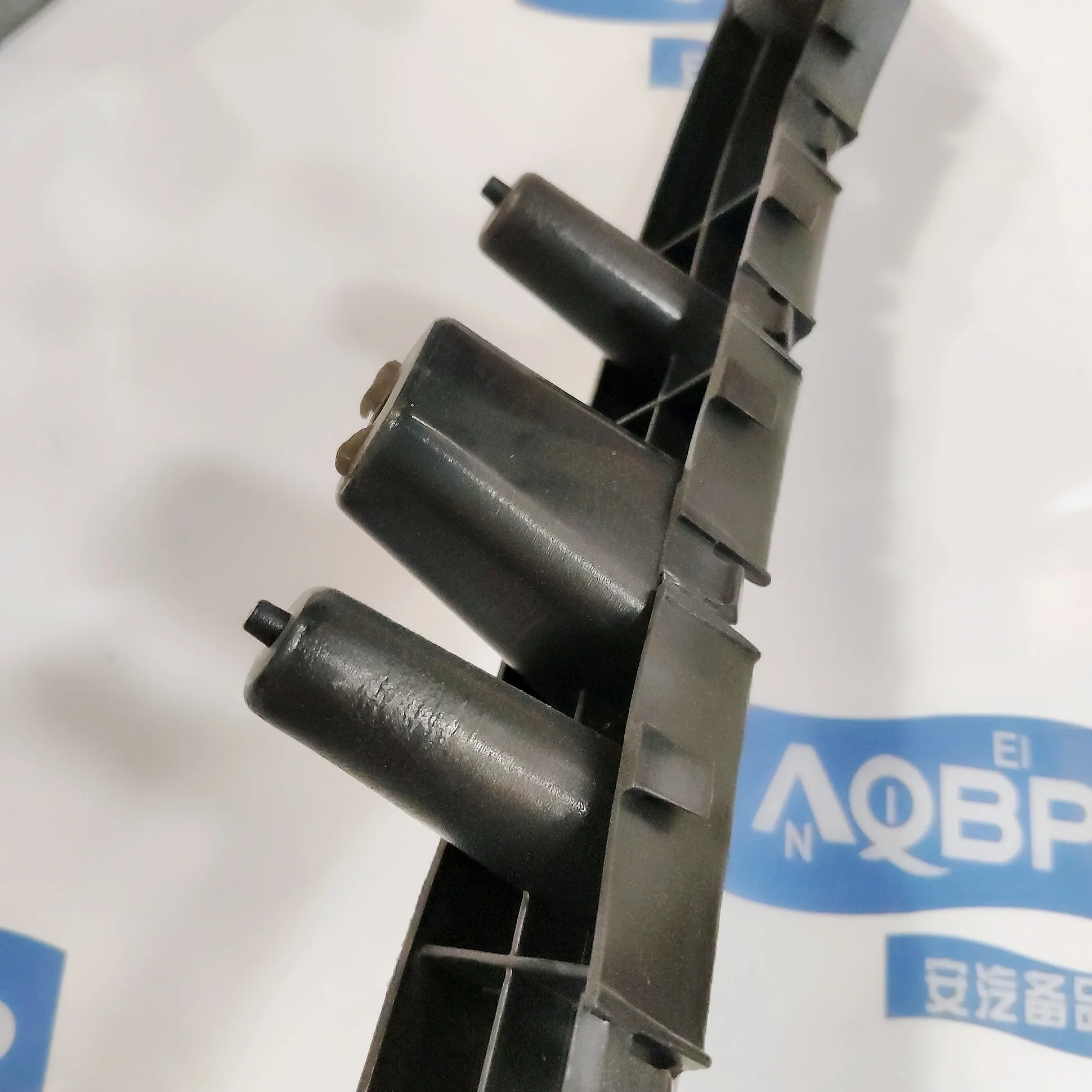 Автозапчасти внешние запчасти номер oe 2804170U8010 2804180U8010 для кронштейна заднего