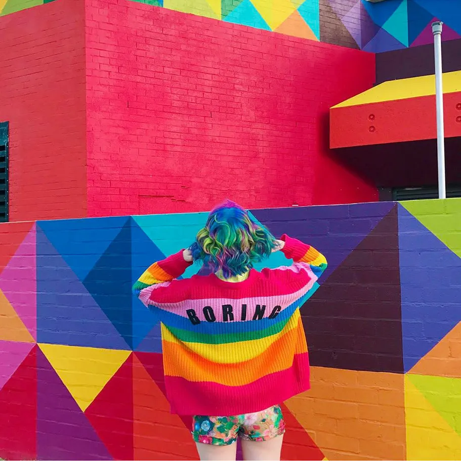 Кардиган женский вязаный радужной в полоску с вышивкой сердца и надписью |