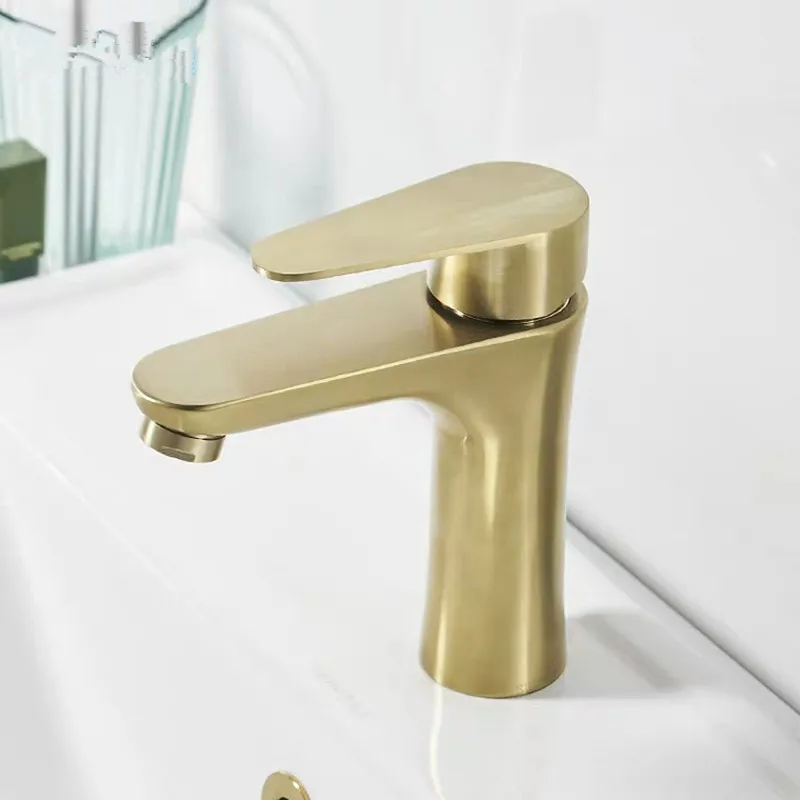 Смеситель для раковины с золотой щеткой латунный ванной комнаты одной ручкой