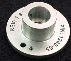 Волоконная лазерная маркировочная машина для металла pcb Лазерная Маркировочная