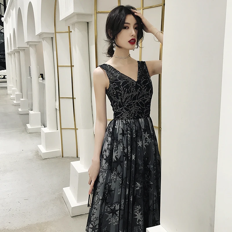Женское коктейльное платье It's Bride черное элегантное до середины икры с V