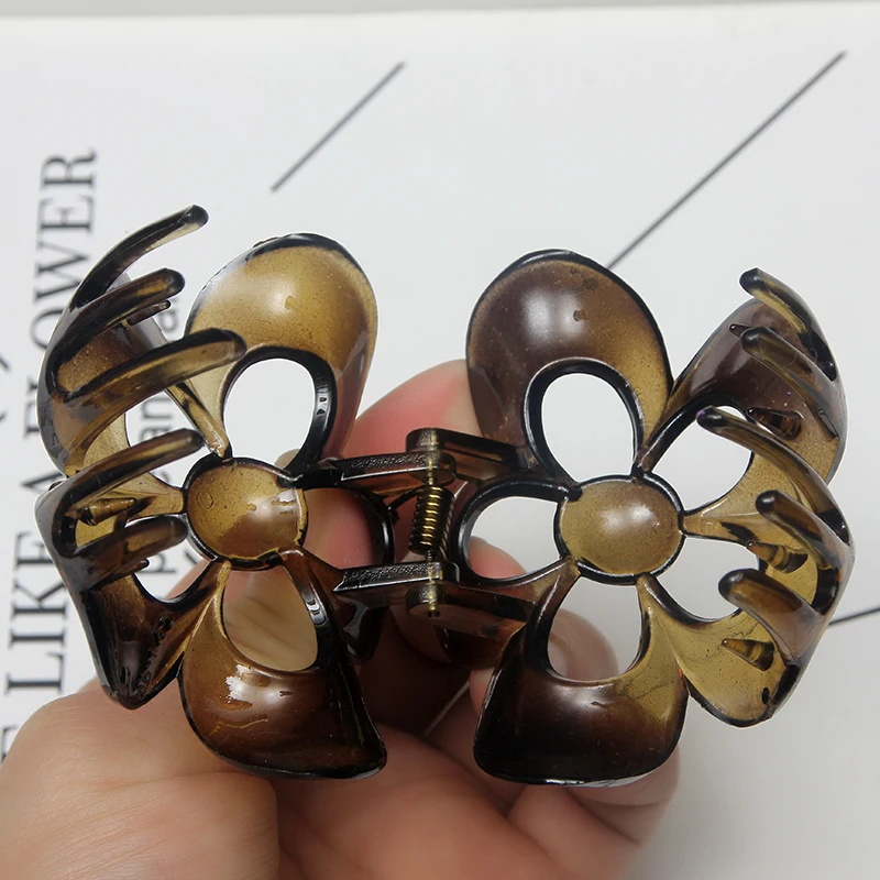 

Women Hair Claws Hairgrip Flower Shape Big Plastic Hair Clips Claw Hair Accessories for Women Barrettes Hair Crab Clamp Headwear