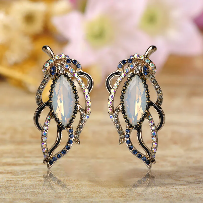 Blucome изысканные серьги-гвоздики с кристаллами и листьями из золотого сплава, женские вечерние пирсинг ушей, украшения, бижутерия