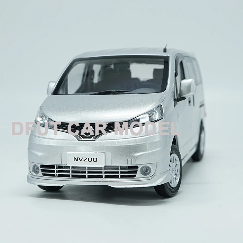 Модель автомобиля игрушечного из сплава под давлением 1:18 модель NV200 оригинальный