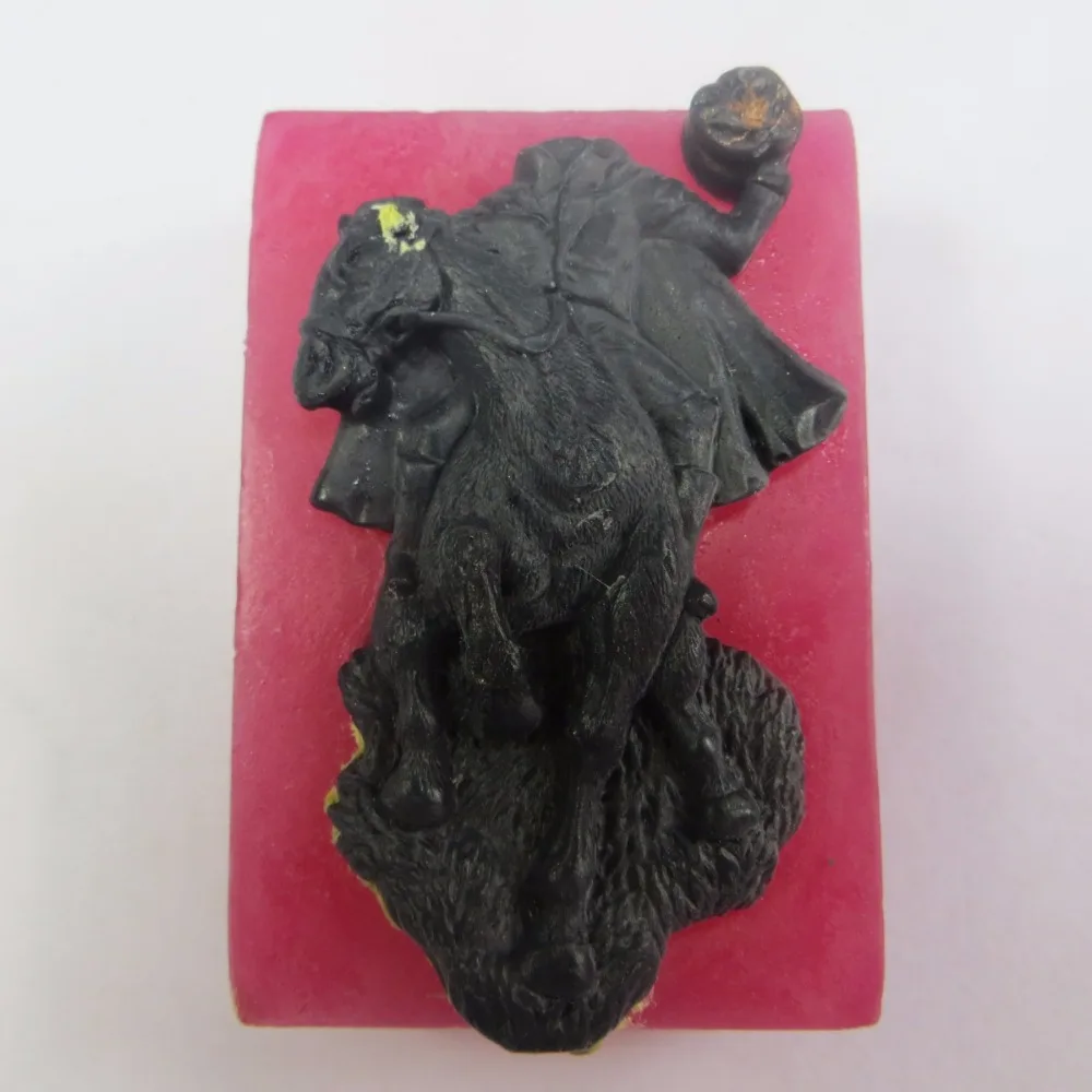

PRZY Headless Horseman Soap Molds Soap Monster Molds Handmade Making Soaps Silica Gel Halloween Decor Creepy Silicone Moulds
