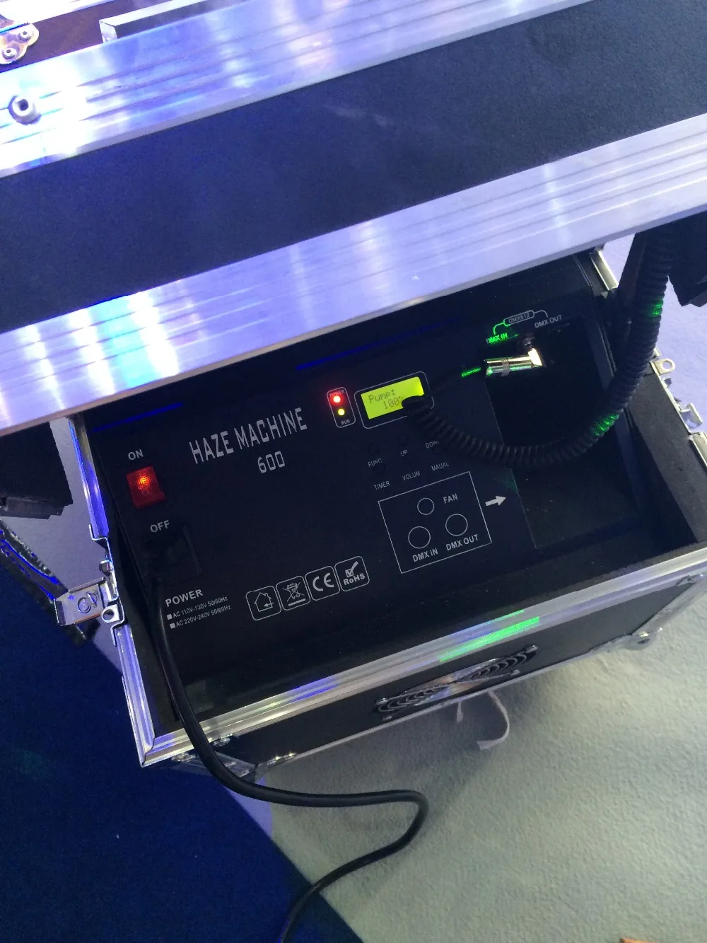 Дешевая цена DMX контроль 600 Вт дымовая дымка машина с корпусом полета сценический