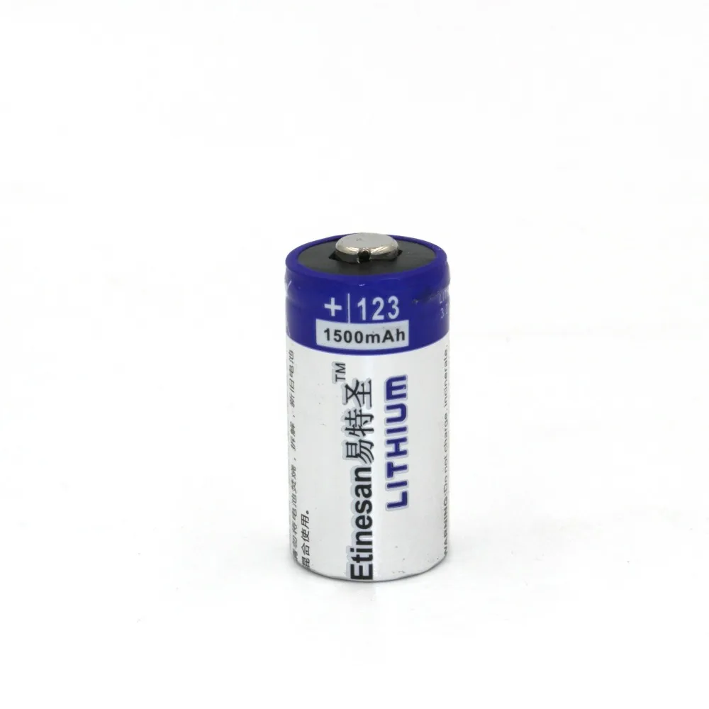 2 шт. главным образом литиевая фонарик Батарея: Etinesan CR123A 3V 1500 мА · ч (4.5Wh 20mA скорость