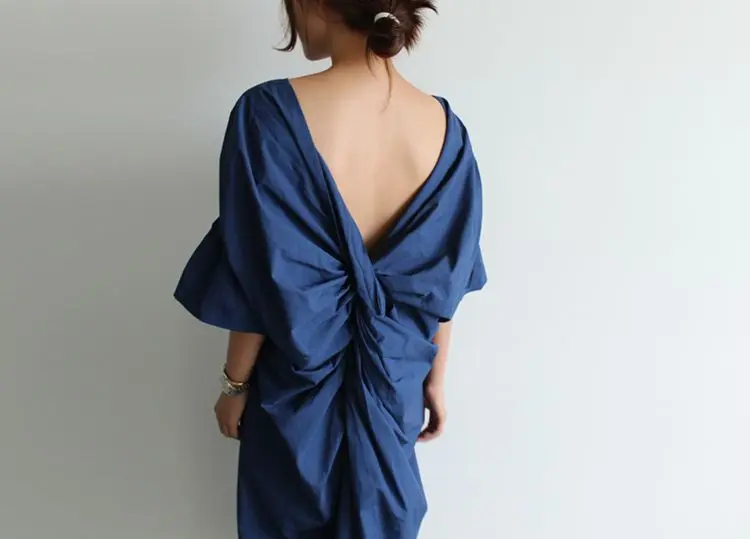 Женское платье с открытой спиной однотонное длинное средней длины в Корейском