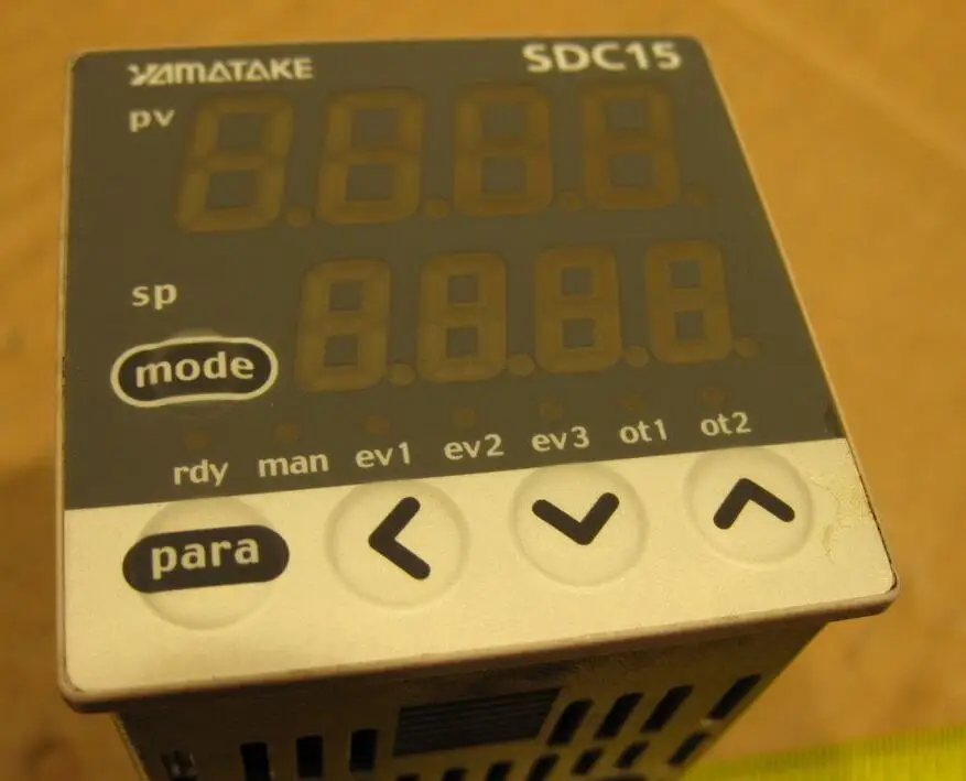 

Temperature controller PXR9-TCY1-8W000-C NEW IN BOX ,3 months waranty , fastly shipping