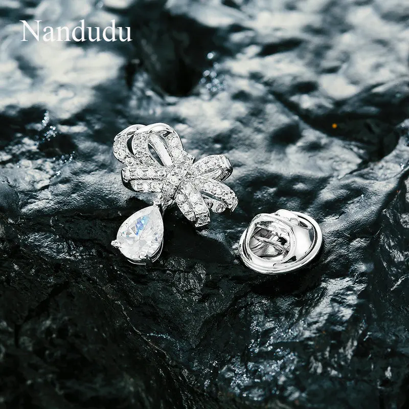 Nandudu Shinning AAA CZ Zircon Bowknot Brooch Pin for Women Scarf Costume Cuff Sparkling Rhinestone Bow Brooches Coat X339 | Украшения и