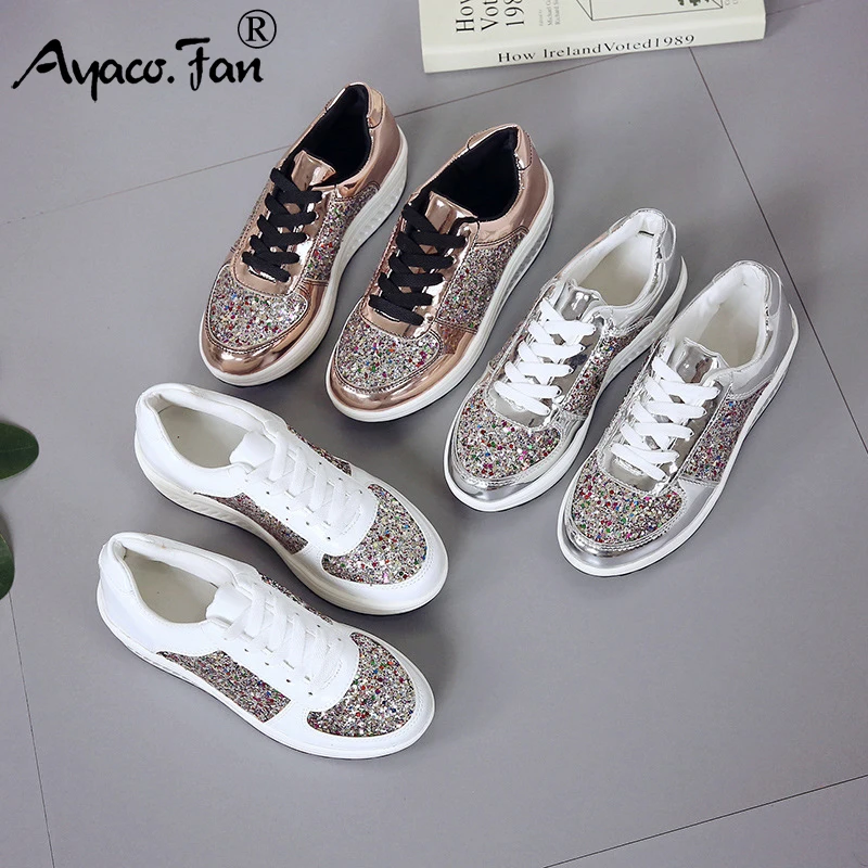 Кроссовки женские со стразами на танкетке | Обувь