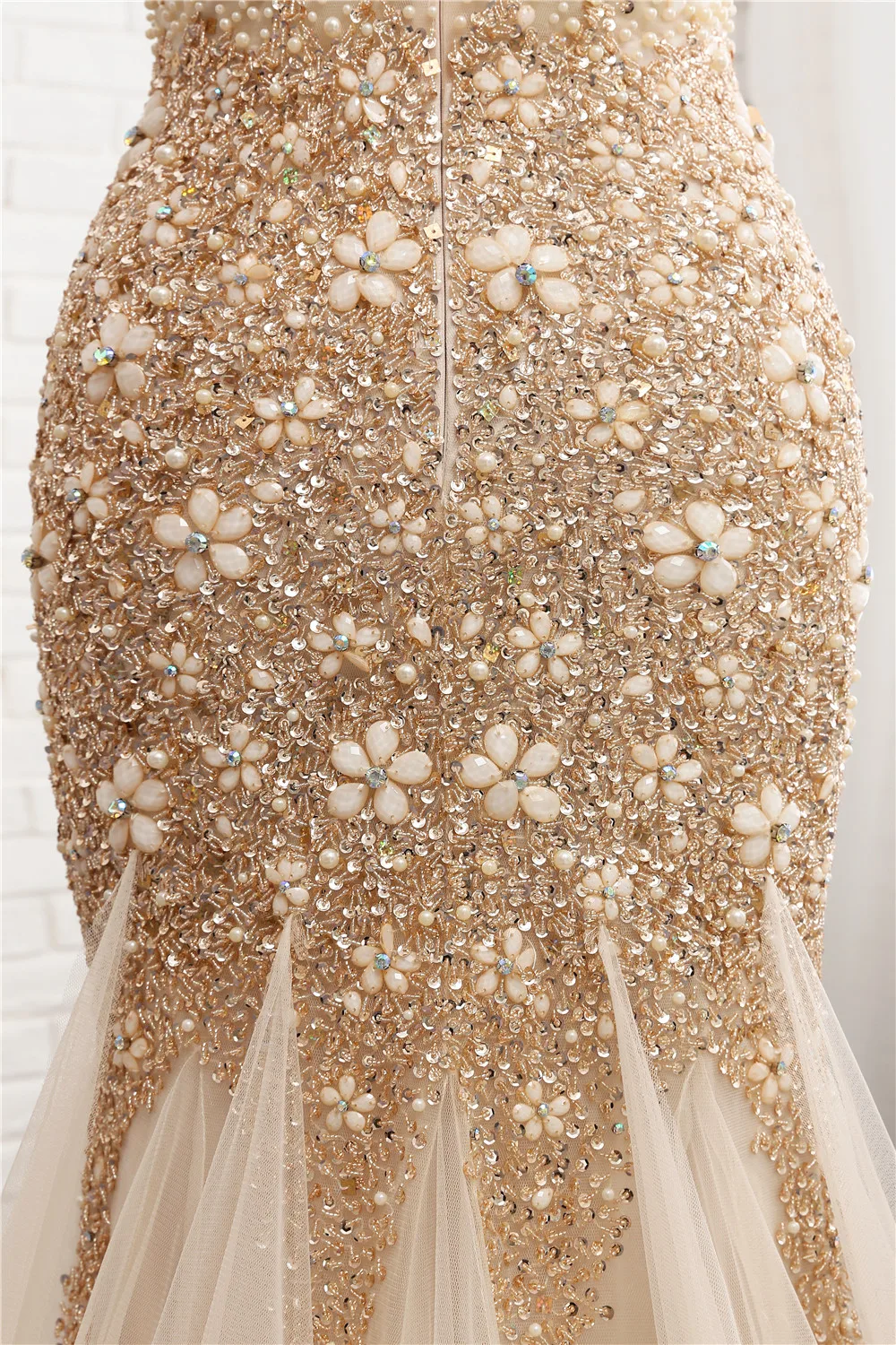 Новые красивые длинные тюлевые вечерние платья 2018 с открытой спиной Украшенные