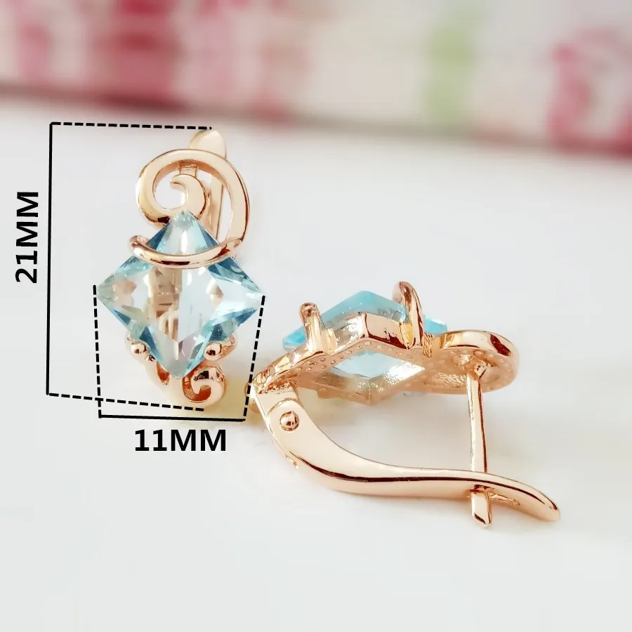 Серьги женские из розового золота 585 пробы с 3 камнями и фианитами | Украшения
