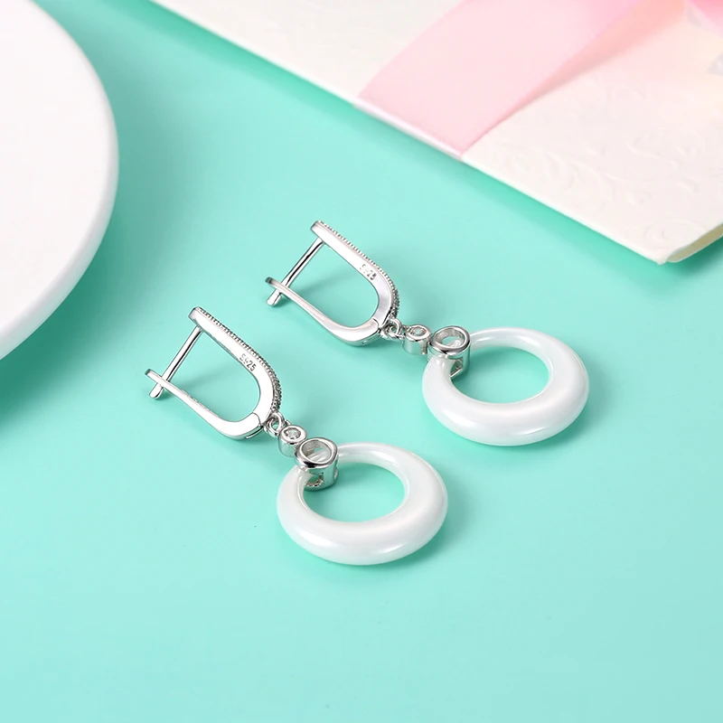 Женские серьги с керамическим цирконием белые/черные свадебные в виде кластеров