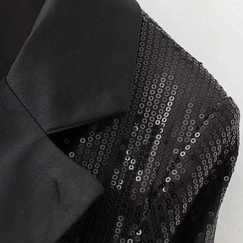 Женский комбинезон с блестками черный отложным воротником и длинным рукавом