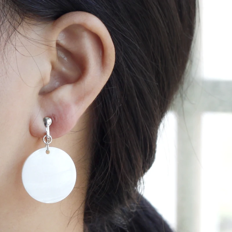 Серьги в виде ракушек для женщин натуральные белые модные зажимы геометрической