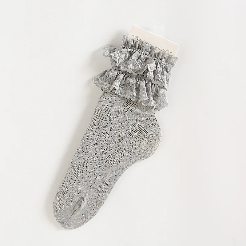 [WPLOIKJD]Transparent Female Elasticity Casual Lady Hollow Out Socks Princess Lace Silk Cute Socks Women Sweet Heap Heap Sokken - Цвет: Grey Socks