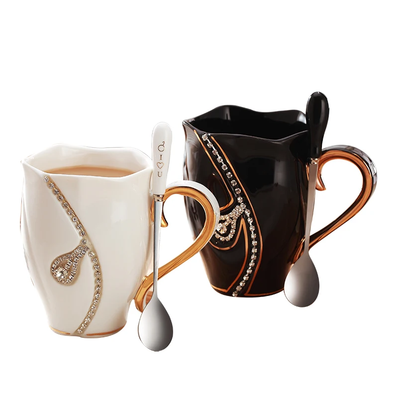 2018 Europe Style Luxurious Coffee Mugs with spoon Ceramic Cups with Necklace Afternoon tea Cup Milk water Bottle Lovers Gift