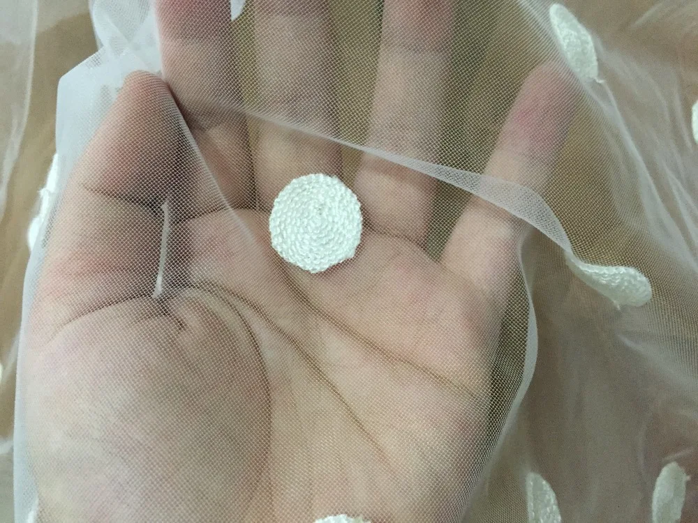 Скидка Белый 150 см ширина 2 ярдов/партия Большой горошек вышитые мягкие сетки Тюль