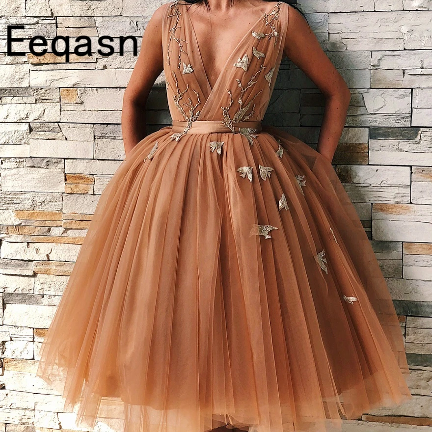 

Cheap V Neck Cocktail Dresses Lace Applique Ball Gown Soft Tulle Prom Party Gowns Homecoming 2020 Plus Size vestido coctel