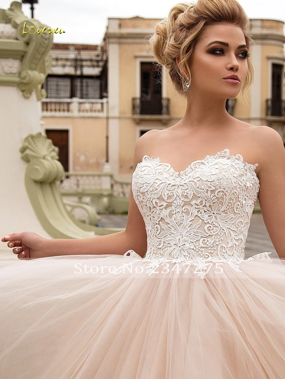 

Loverxu Sexy Backless Sweetheart Ball Gown Wedding Dresses 2019 Elegant Appliques Court Train Vintage Bridal Gowns Plus Size