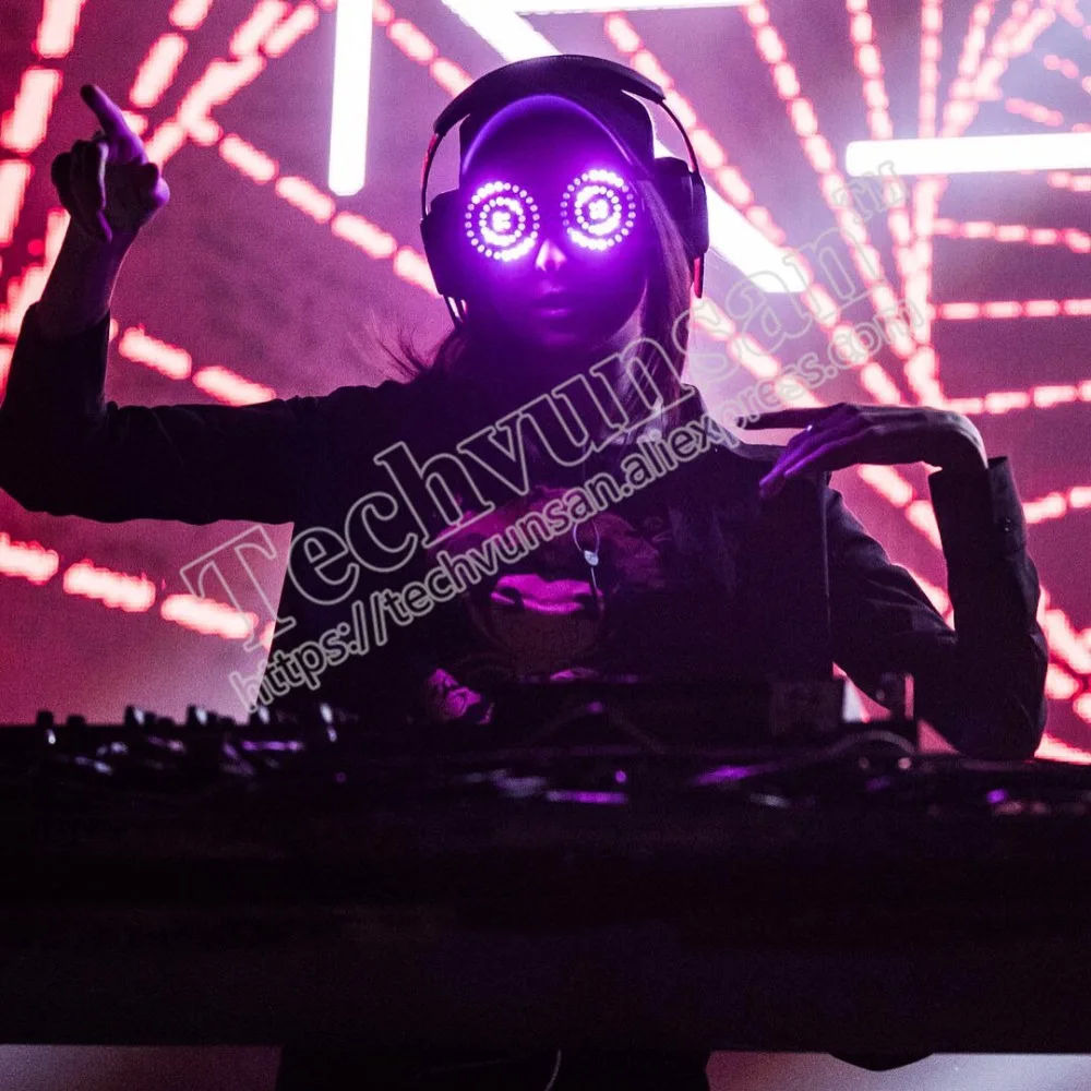 Вечерние принадлежности, светодиодный светильник REZZ little sister того же цвета. Модные DJ очки для бродяг