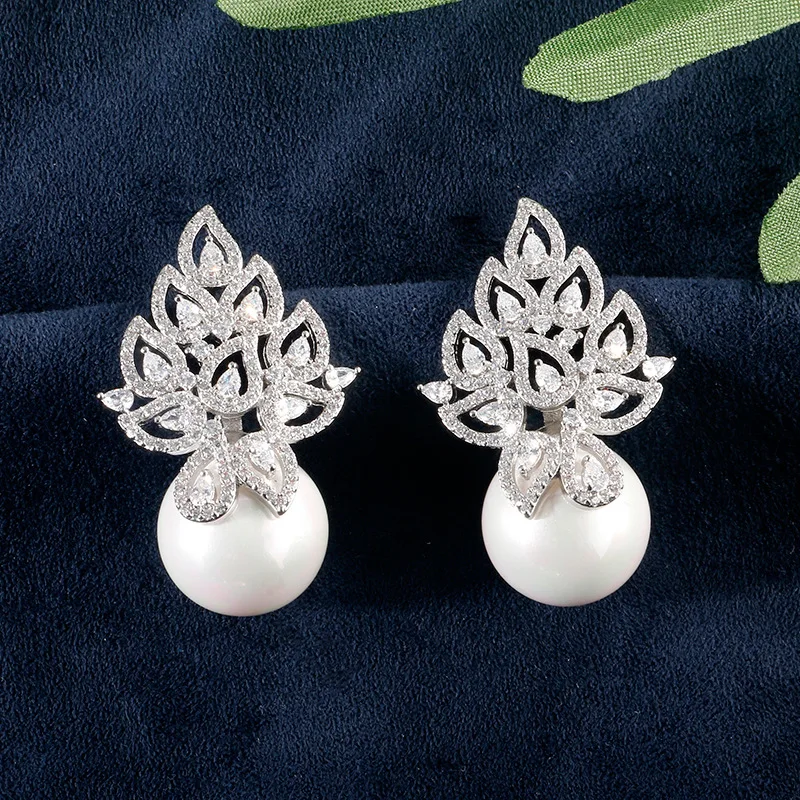

Fashion Big Pearl Drop Hollow Leaf Stud Earrings AAA Cubic Zircon Fashion Jewelry For Women Mom Gift