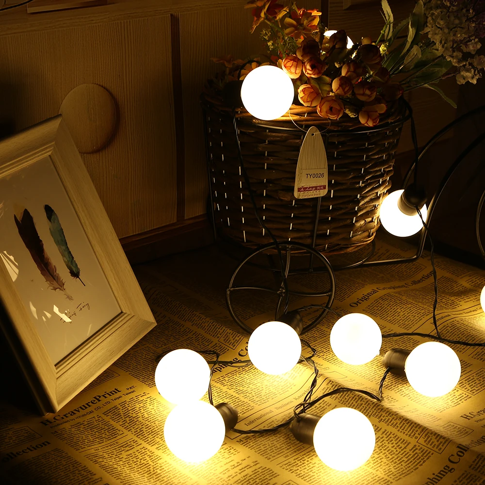 

20 LED Globe Ball String Light Christmas Garland Outdoor Hanging Lights Street Fairy Light For Wedding Garden Party Patio Decor