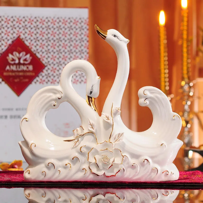 

wedding gift gift bestie European style living room TV cabinet decor Home Furnishing high-grade ceramic Swan ornaments