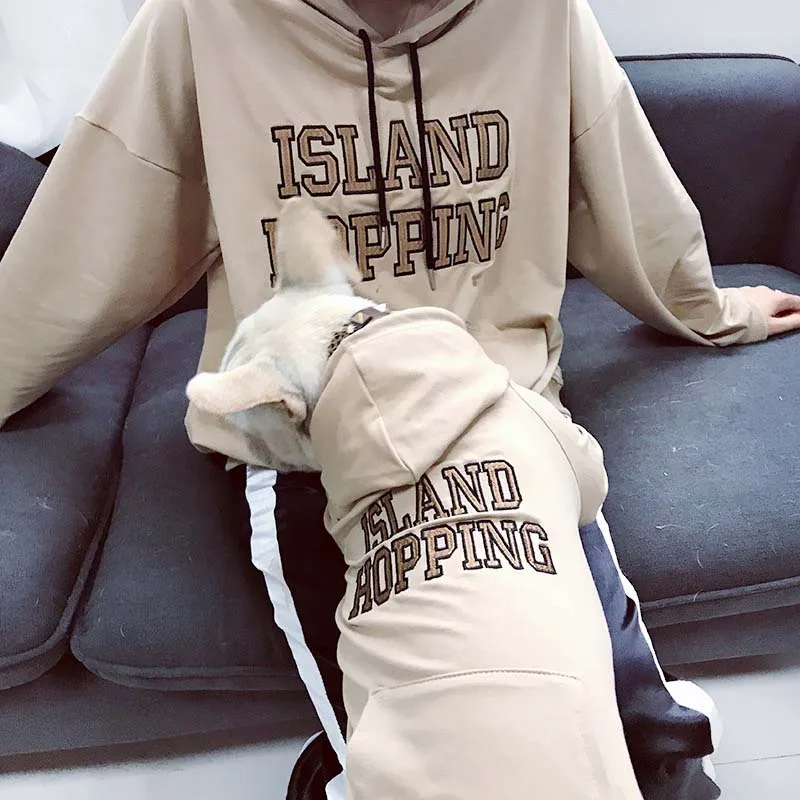Beige Семейная одежда с вышивкой для собак; Одежда для маленьких и больших собак; пальто; куртка с капюшоном для собак; женская рубашка с капюшоном; пижамы для собак - Цвет: Beige