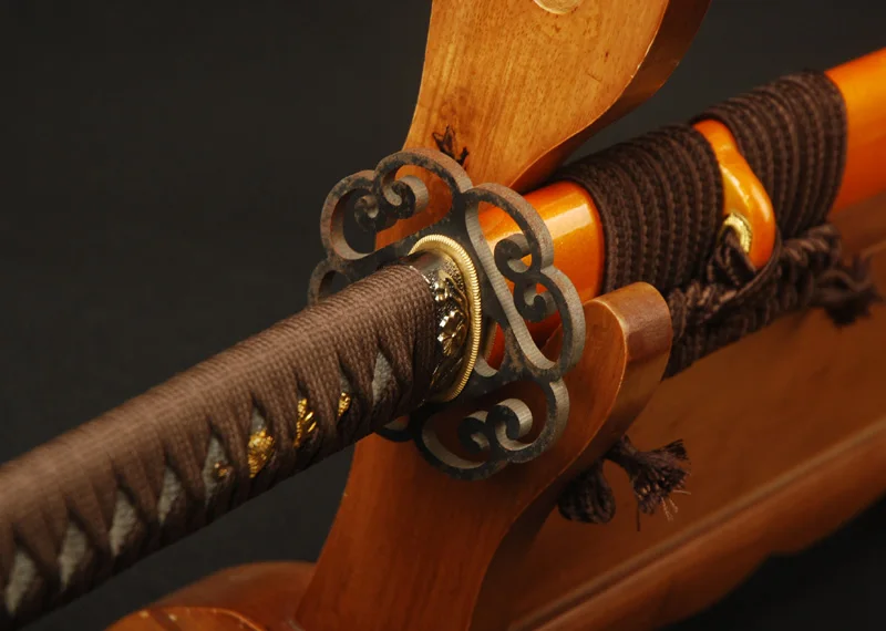 

Handmade Clay Tempered Folded Steel 32768 Layers Unokubitsukuri Blade Full Tang Sharp Vintage Japanese Samurai Sword Katana