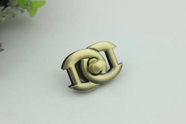 Чемодан аппаратных аксессуаров бледно золотой литье под давлением с плетёной