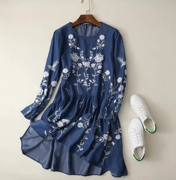 2017 в начале осени старинные литературные цветочной вышивкой длинные рукава