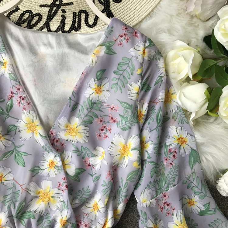 Цветочный короткий женский комбинезон с v-образным вырезом, пляжный Boho с принтом, с рюшами, сексуальный корейский элегантный шифоновый ромперы-туники, летний женский комбинезон
