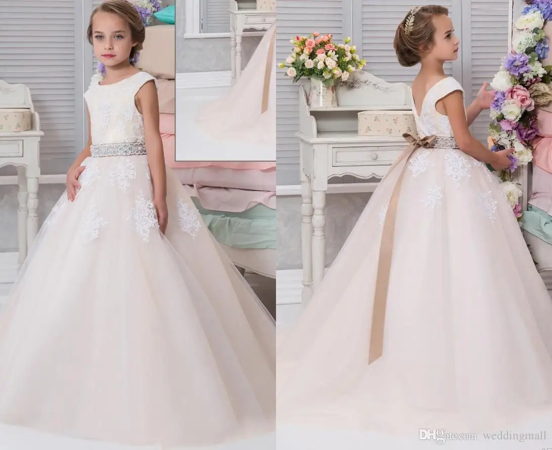 Дешевые Кружева Арабский 2017 Розовый Цветок Девочки Платья для Свадеб Бальное