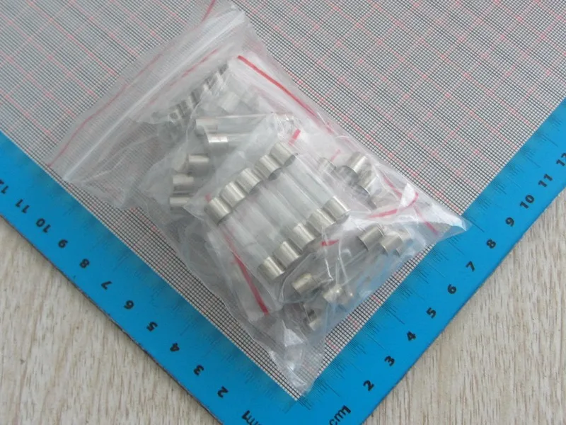 Комплект предохранителей из высококачественного стекла, 50 шт./лот, 5 х20 мм, 250 В, 10 значений * 5 шт., стеклянный предохранитель 0,5/1/2/3/4/6/7/8/10/15А Комплект предохранителей из высококачественного стекла, 50 шт./лот, 5 х20 мм, 250 В, 10 значений * 5 шт., стеклянный предохранитель 0,5/1/2/3/4/6/7/8/10/15А