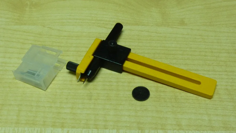 Сделано в Японии OLFA Compass Circle Cutter (стандартная)/до 6 дюймов 15 дополнительных лезвий |