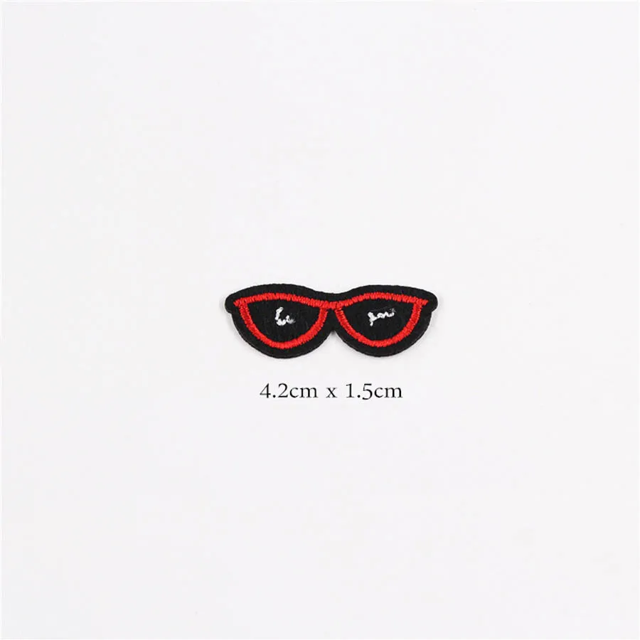 BU165N11 Glasses Милые маленькие нашивки с героями мультфильмов, железные аппликации для обуви, аксессуары для одежды, тканевые нашивки BU165 - Цвет: BU165N11 Glasses