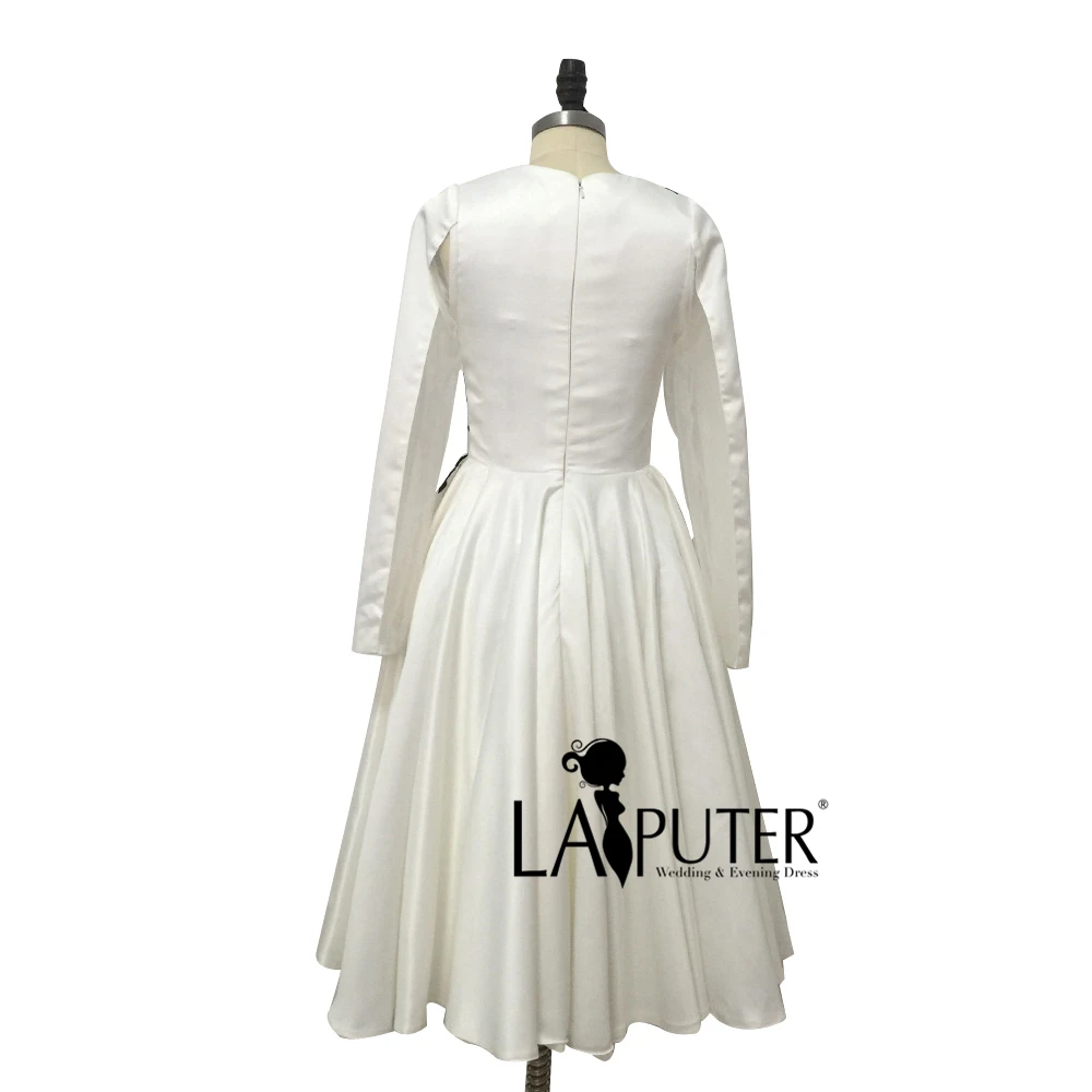 Новое поступление 2017 слоновая кость черный с цветочной аппликацией одежда