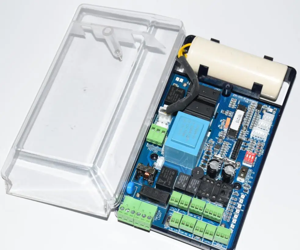 парковка в праздничные дни. стойка оплаты парковки. плата парковка. парковка платов. плата парковка.