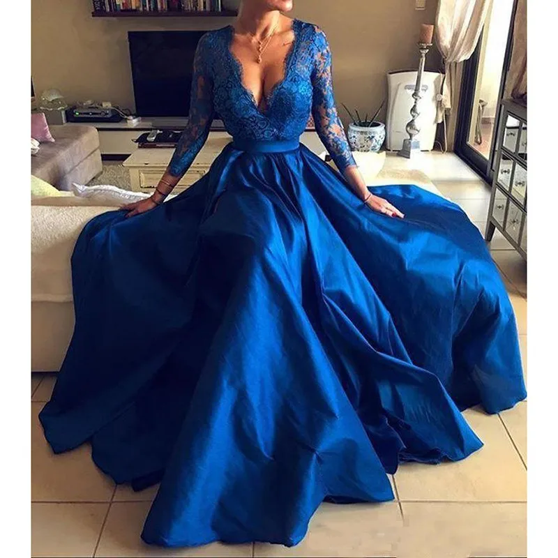 

Royal Blue Plus Size Prom Dresses V Neck Lace Appliques Long Sleeve Front Split Formal Evening Dresses Party Gowns