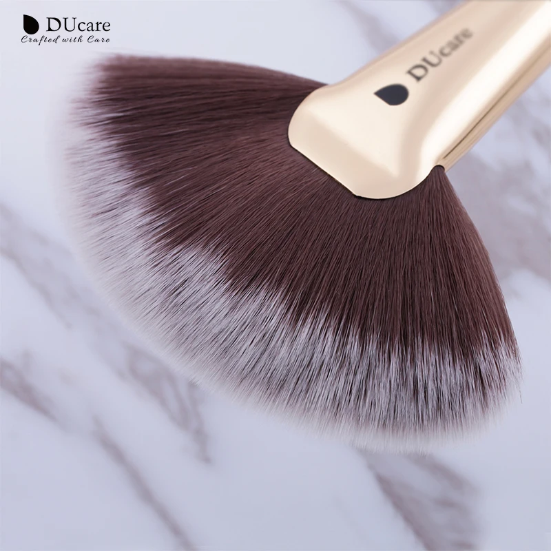 DUcare 1PCS Fan Brush Makeup Contour Highlight Thick Synthetic Hair High Quality Brushes for | Красота и здоровье