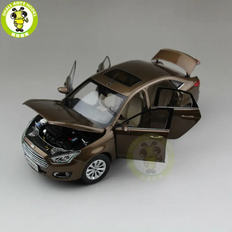 1/18 Ford Escort литая модель автомобиля для коллекционных подарков хобби коричневый