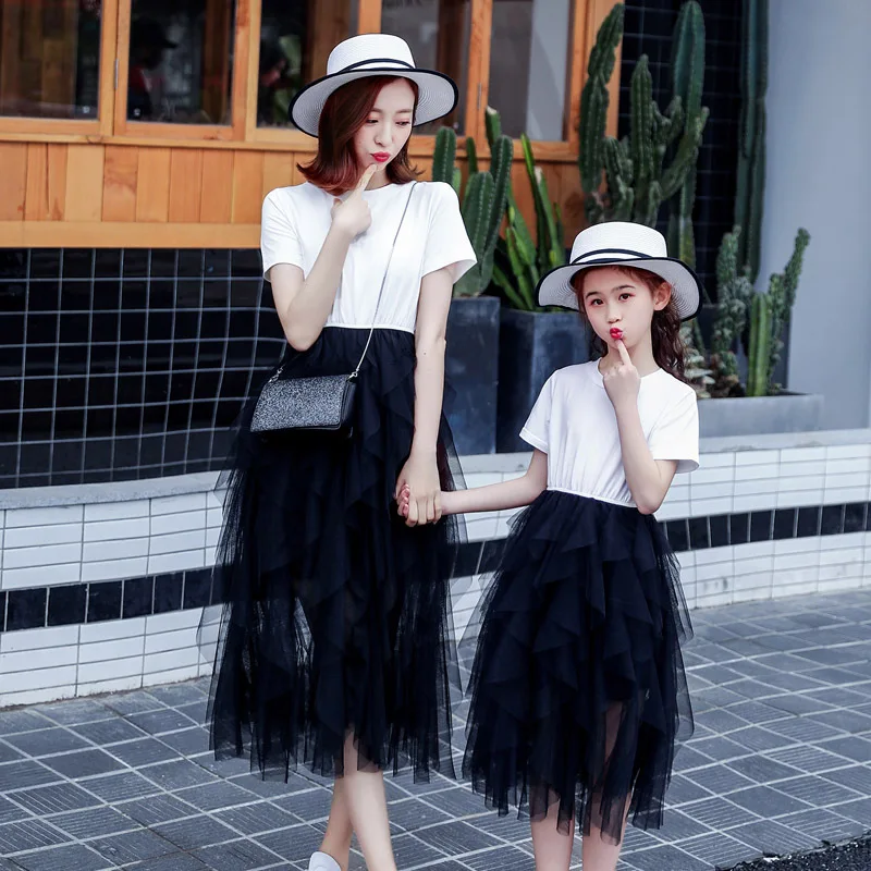 

Summer Dress Mommy and Me Short Sleeve Patchwork Dresses Family Matching Mother Daughter Princess Mesh Dress Vacation Clothes