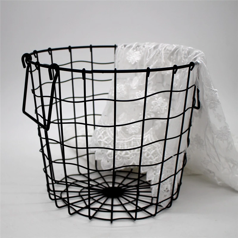 Nordic Metal Grid Storage Baskets Creative Handmade Retro Office Desktop Organizer Portable Handle Decoration Sundries Buckets