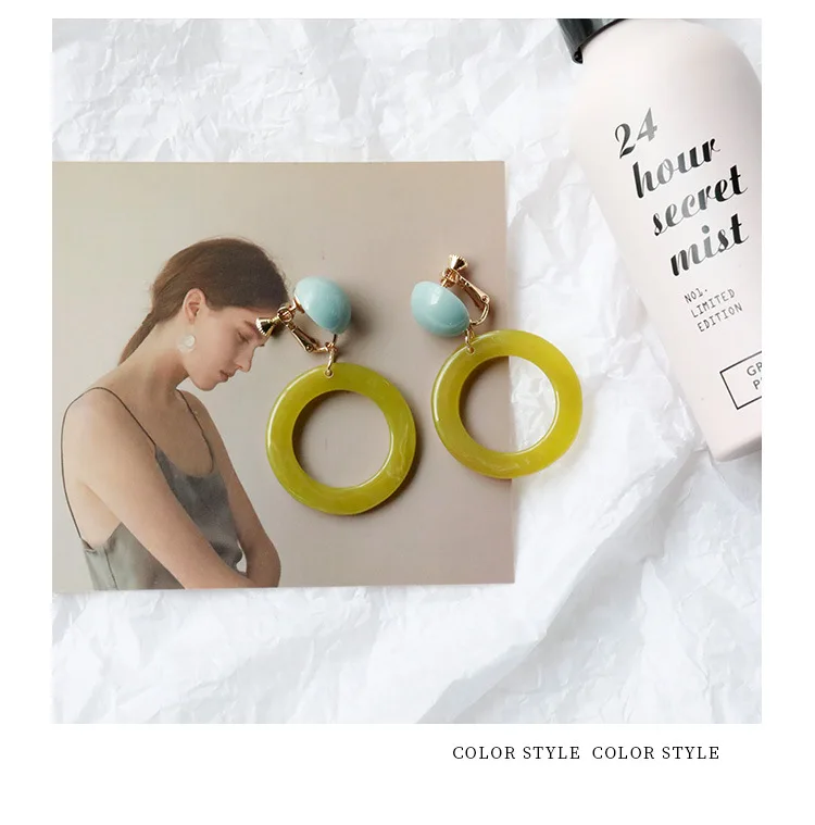 

Geometric Three Colors Sweet Popular Resin Elegant Light Weight Earring